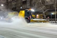 Мощный снегопад обрушился на Алматы