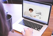 Школьников и студентов колледжей отправили на дистанционку в Семее