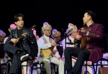 Димаш Кудайберген исполнил произведение на домбре в Алматы