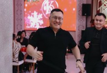 Преподаватель из Павлодара стал звездой соцсетей из-за танцев дистанционки