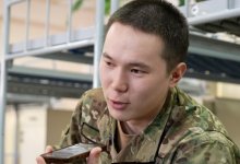 "Мама, я Вас люблю": солдаты Нацгвардии поздравили матерей с 8 Марта