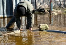 Под Актау дома уходят под воду – жители просят переселить их