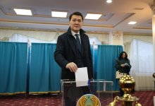 Казахстанцы принимают решение о выборе будущего страны – Ерлан Карин