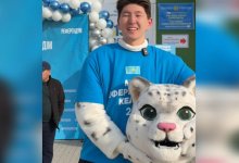 ИИ-персонаж Барс Адилет "проголосовал" на участке в Алматы