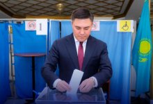 Аким Шымкента проголосовал на референдуме