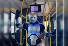 Робот Темирбек и барс Адилет привлекли внимание столичных жителей (ВИДЕО)