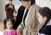 Семья победительницы конкурса Абая приняла участие в референдуме (ВИДЕО)