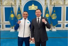 Геннадий Головкин поздравил Ербола Хамитова с золотой медалью Паралимпийских игр-2026