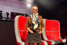 Баян Алагузова сняла ироничное видео с дочерью из ванной