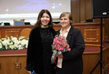 Учитель из Павлодарской области награждена за спасение людей во время бурана