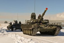 Гремя огнем, сверкая блеском