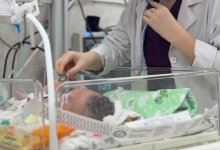Врачи спасли ребенка весом чуть больше килограмма в Алматы