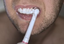 Эти продукты ежедневно "убивают" белизну вашей улыбки