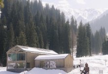 Убери мусор и получи кофе: экоакцию запустили в горах Алматы