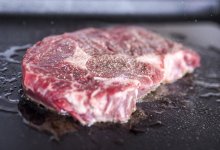 Мясо и деменция: результаты исследования вызвали вопросы