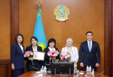 Государственные награды вручили учителям музыки в Шымкенте