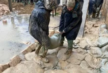 Военнослужащие Нацгвардии ликвидируют последствия ливней в Жанаозене