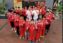 "Суперпапа" вырастил почти 300 сирот