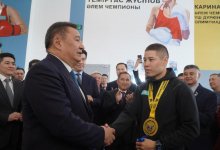 Чемпион мира и Азии по боксу получил квартиру в Акмолинской области
