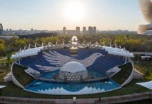 Астанинские 3000 школьников исполнили песню "Ақ көгершін" ко Дню единства