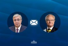 Токаев поздравил с юбилеем короля Швеции