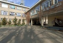Десятиклассник упал с пожарной лестницы гимназии в Таразе