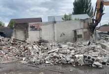 Очередную незаконную постройку снесли в Алматы