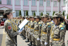 Офицеры в белых халатах
