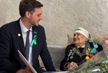 AMANAT поздравила 102-летнего ветерана Анну Котову с Днем Победы