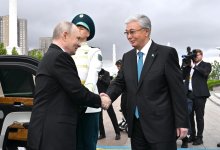 Торжественная церемония встречи президента России состоялась в Астане