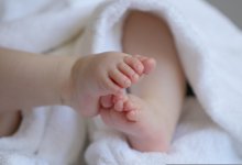 Медики рассказали о состояние младенца, найденного в пакете в Актобе