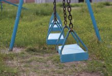 Тело ребенка нашли на качелях в Мангистау