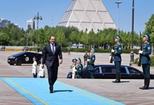 Президента Кипра торжественно встретили в Астане