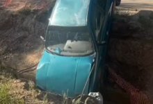 Автомобиль провалился в траншею в Степногорске: в акимате назвали причину (ВИДЕО)