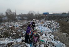 Жители Иргели жалуются на свалку и зловонный запах у реки