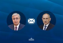 Токаев поздравил Пашиняна с победой на парламентских выборах