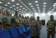 Халық Қаһарманы Бахытжан Ертаев встретился с молодыми солдатами в Астане