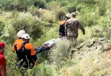 ЧП в горах Коксуского района: травмированного подростка спасли сотрудники МЧС (ВИДЕО)