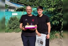 Болельщик получил неожиданный подарок от Дастана Сатпаева в Алматы