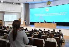 Дархан Сатыбалды провел совещание с директорами госшкол по вопросам качества образования и безопасности детей