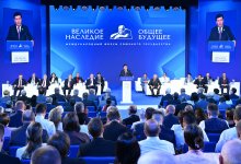 Спикер Мажилиса передал Музею Брестской крепости скульптуру Хиуаз Доспановой
