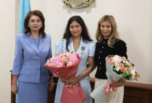 Токаев наградил Бибисару Асаубаеву орденом “Барыс”