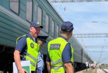 Пассажир поезда Мангистау - Алматы оскорблял персонал и сопротивлялся полиции