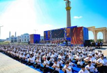 В Актобе 1500 домбристов устроили грандиозное исполнение кюев