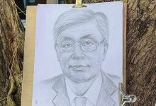 Китайский уличный художник нарисовал портрет Токаева