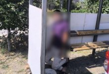 Мужчина повесился на автобусной остановке в Ташкенте