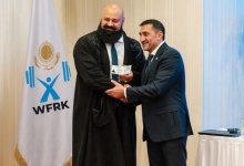 Рекордсмен книги Гиннесса стал вице-президентом Федерации тяжелой атлетики Казахстана