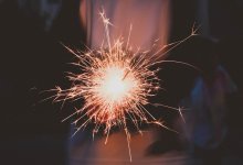 Фейерверк из люка автомобиля дорого обошелся 18-летнему водителю в Таразе