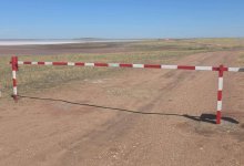 Запрет на купание и въезд автотранспорта начал действовать на озере Кобейтуз