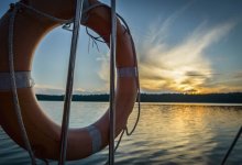 Девушку на круге унесло в открытое море в Мангистау
